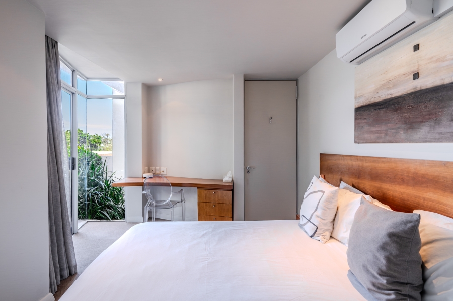 8 Bedroom Property for Sale in Camps Bay Western Cape